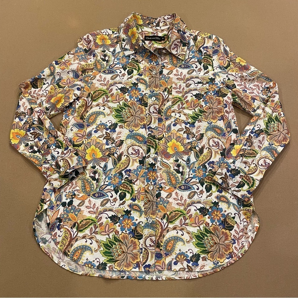 Estelle & Finn Floral Button Down Shirt Size Medium